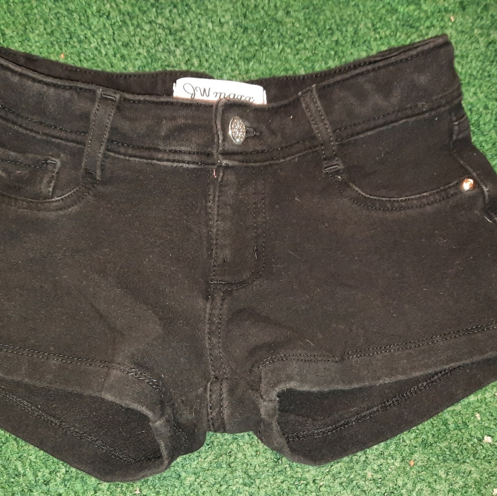 JW Maxx Black Shorts Size M